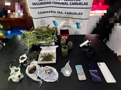 Un allanamiento secuestró drogas y una pistola: los acusados recuperan la libertad en un par de horas
